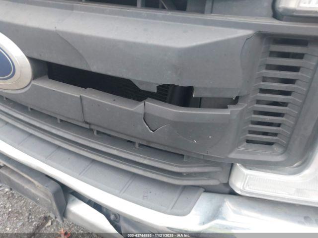 Ford F-550 Xl Image 3