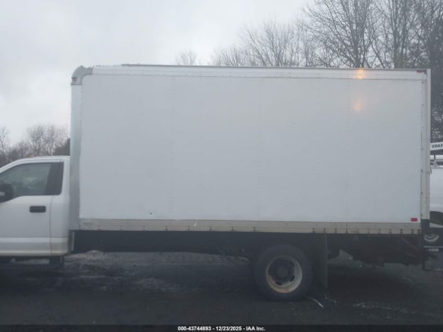 Ford F-550 Xl Image 14