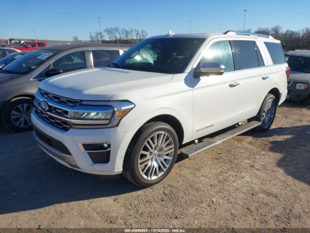 Ford Expedition Platinum Image 12