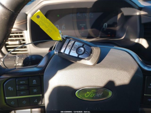 Ford Expedition Platinum Image 3