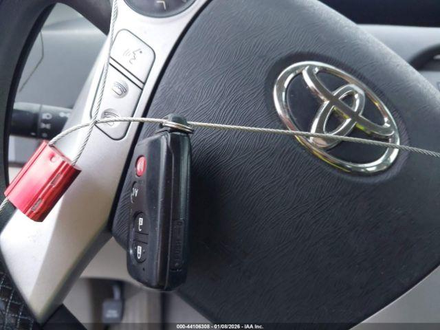 Toyota Prius Iii Image 11