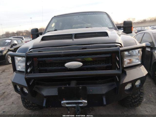 Ford Excursion Limited Image 10