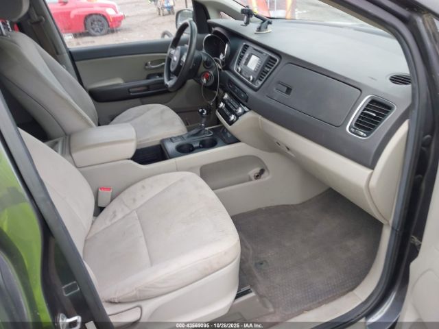 Kia Sedona Lx Image 7