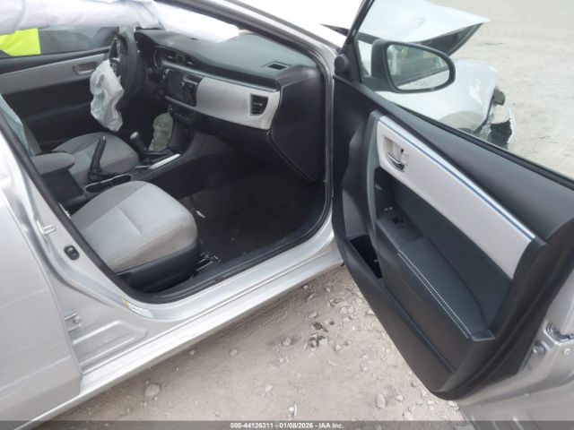 Toyota Corolla Le Image 8