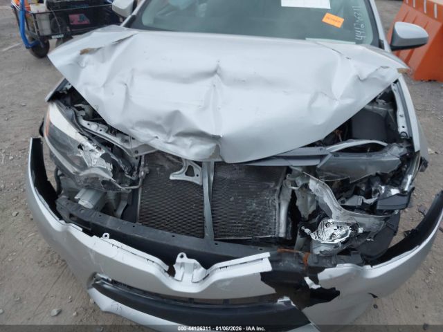 Toyota Corolla Le Image 10