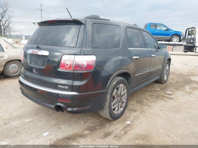GMC Acadia Denali Image 7