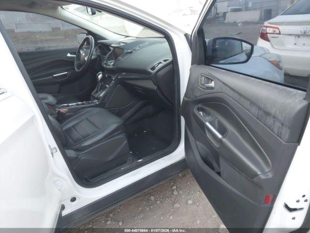 Ford Escape Titanium Image 7