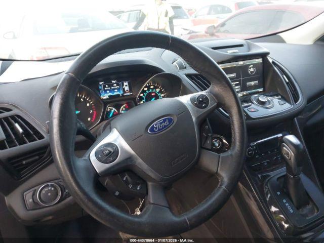 Ford Escape Titanium Image 3