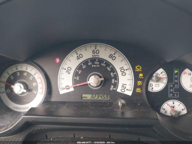 Toyota FJ Cruiser Image 14