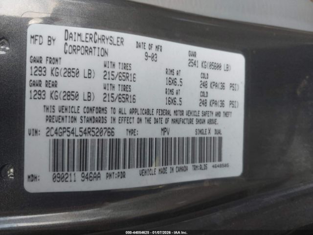 Chrysler Town & Country Touring Image 11