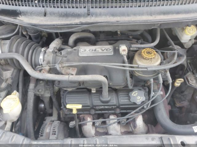 Chrysler Town & Country Touring Image 2