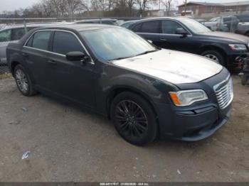  Salvage Chrysler 300