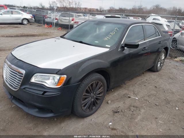 Chrysler 300 Image 11