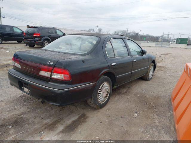 INFINITI I30 Image 4