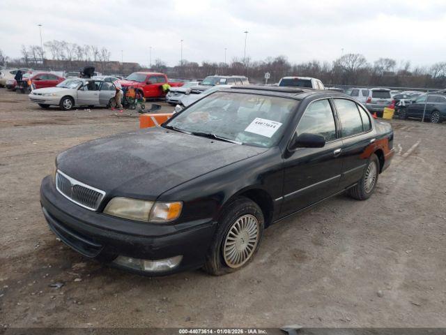 INFINITI I30 Image 7