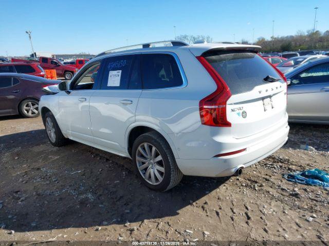 Volvo XC90 T5 Momentum Image 2
