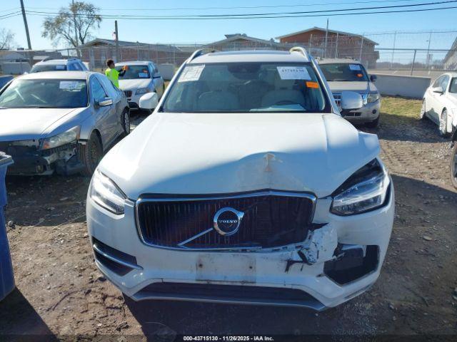 Volvo XC90 T5 Momentum Image 6