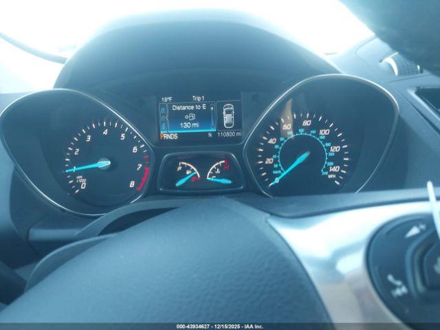 Ford Escape Titanium Image 3