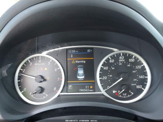 Nissan Sentra S Image 10