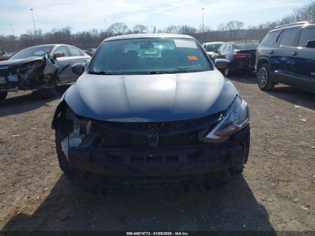 Nissan Sentra S Image 2