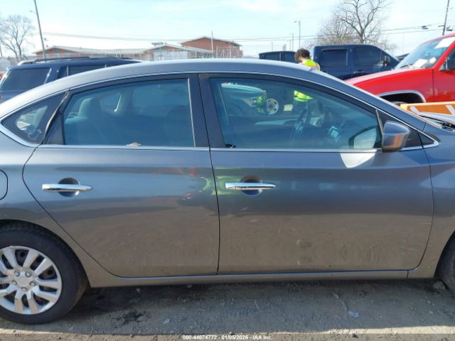 Nissan Sentra S Image 5