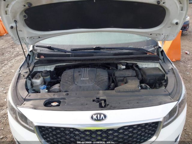 Kia Sedona Lx Image 4