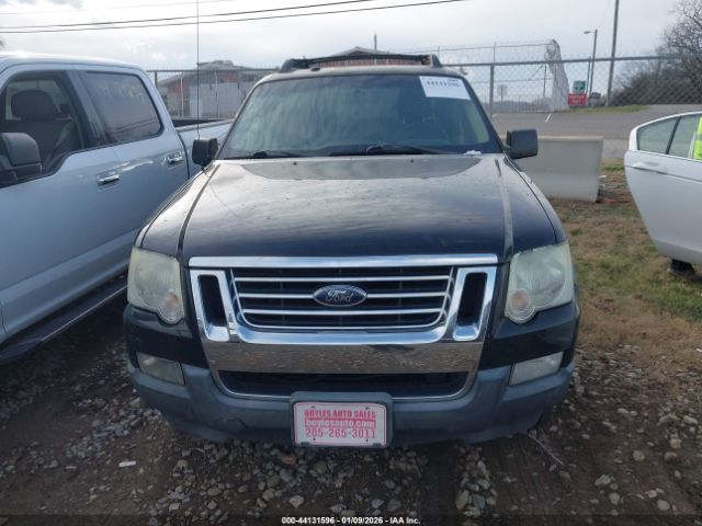 Ford Explorer Xlt Image 3