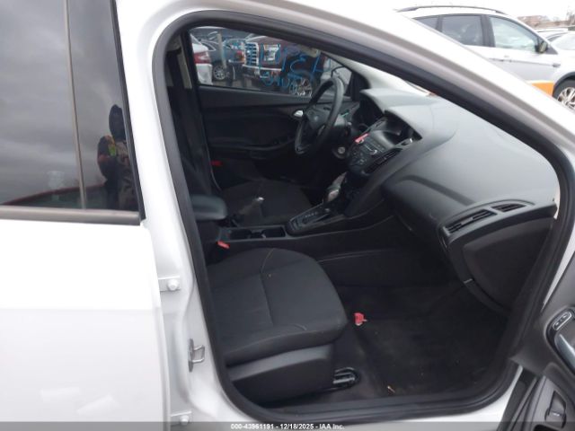 Ford Focus Se Image 4