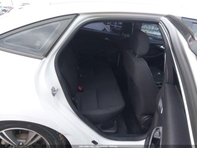 Ford Focus Se Image 9