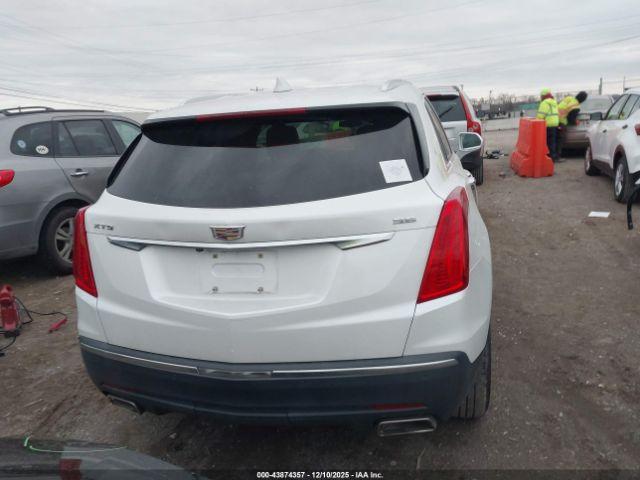 Cadillac XT5 Standard Image 15
