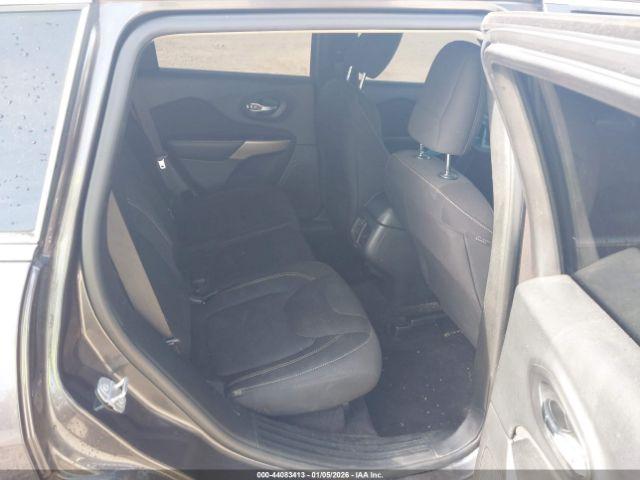 Jeep Cherokee Latitude Fwd Image 2