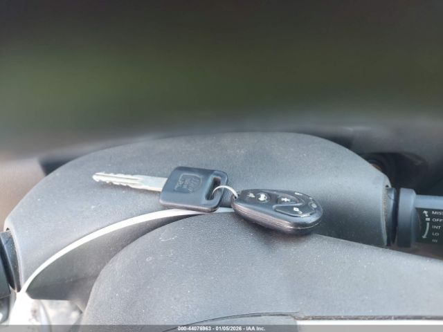 Nissan Frontier Pro-4x Image 12