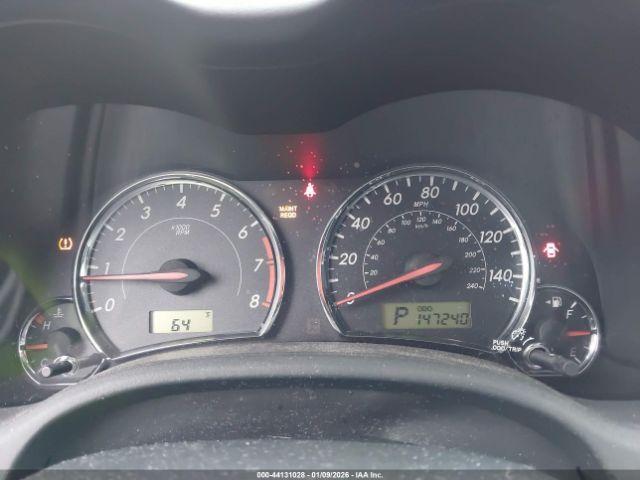 Toyota Corolla S Image 5