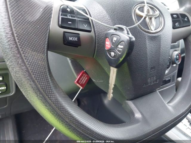 Toyota Corolla S Image 11